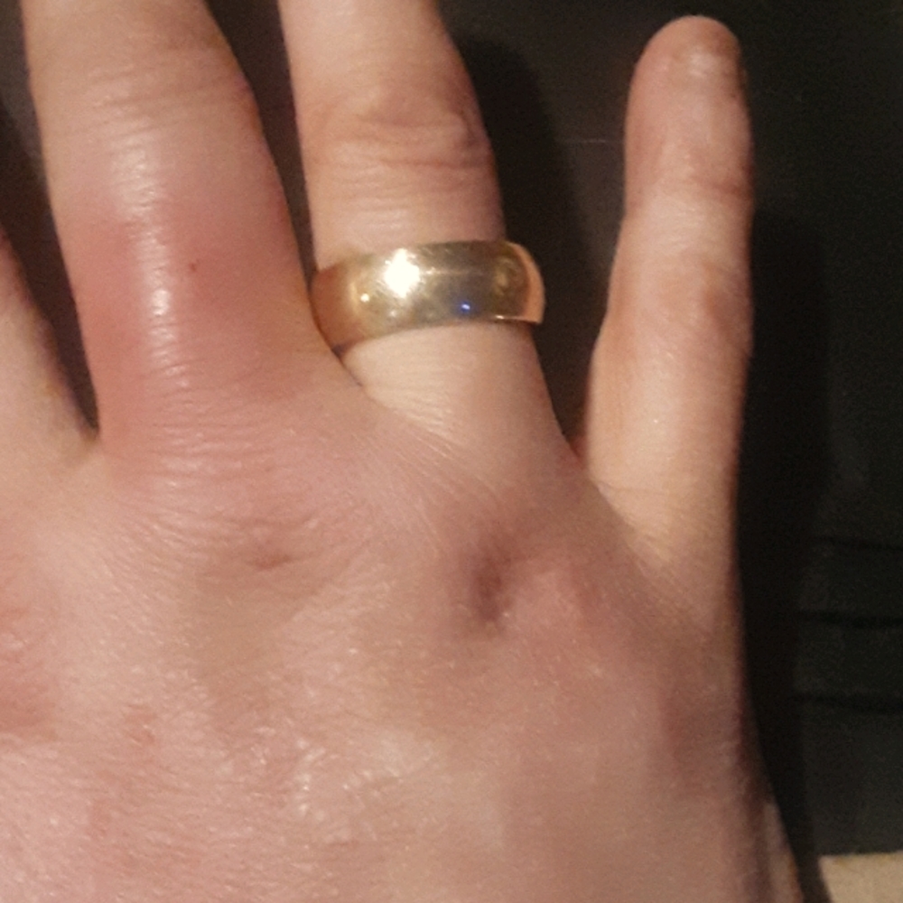 14k Gold wedding band